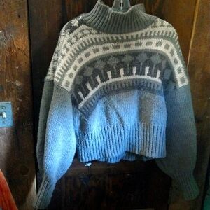 H and M/Pringle of Scotland boxy crop sweater